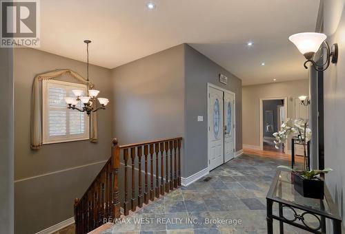 18370 Keele St, King, ON - Indoor Photo Showing Other Room
