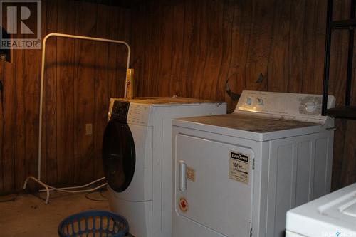508 1St Avenue E, Lampman, SK - Indoor Photo Showing Laundry Room