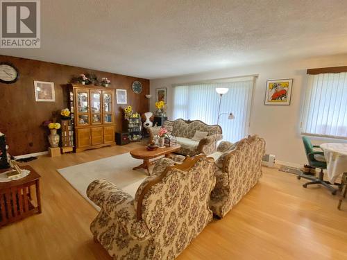 340 W 6Th Avenue, Prince Rupert, BC - Indoor Photo Showing Living Room