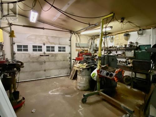 117/105 Sundial Road, Oliver, BC - Indoor Photo Showing Garage