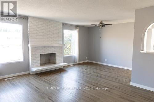 1186 Windbreak St, Kamloops, BC - Indoor Photo Showing Living Room With Fireplace