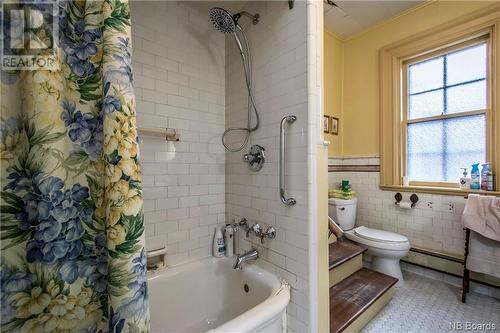 70 Orange Street, Saint John, NB - Indoor Photo Showing Bathroom