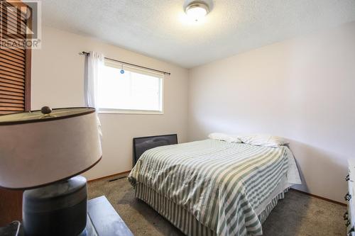 8020 Gravenstein Drive, Osoyoos, BC - Indoor Photo Showing Bedroom