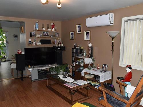 Living room - 390 Rue St-Louis, Saint-Cyrille-De-Wendover, QC - Indoor