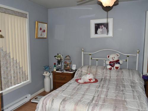 Master bedroom - 390 Rue St-Louis, Saint-Cyrille-De-Wendover, QC - Indoor Photo Showing Bedroom