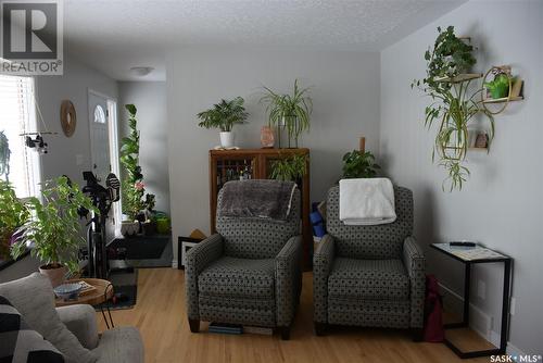 103 Railway Avenue, Balcarres, SK - Indoor Photo Showing Living Room