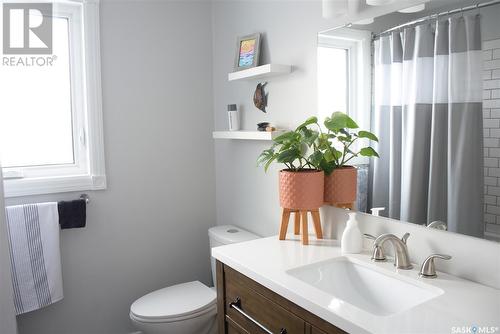 103 Railway Avenue, Balcarres, SK - Indoor Photo Showing Bathroom
