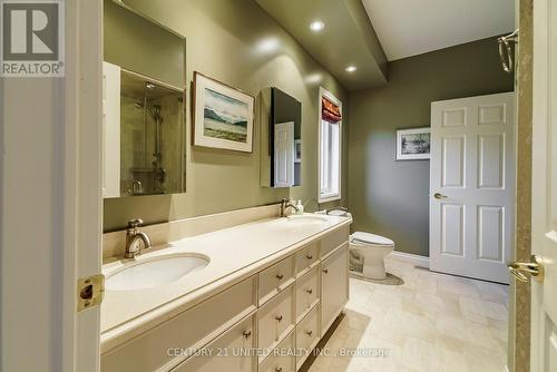 2045 Campbell Ave, Cavan Monaghan, ON - Indoor Photo Showing Bathroom