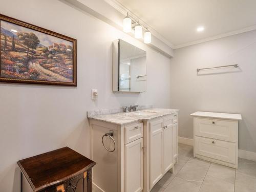 Salle de bains attenante Ã  la CCP - 37  - 39 Ch. De Matapédia, Bromont, QC - Indoor Photo Showing Bathroom