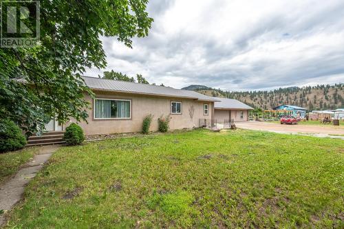 7952 Hwy 97, Oliver, BC - Outdoor