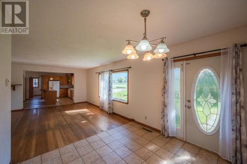 7952 Hwy 97, Oliver, BC - Indoor Photo Showing Other Room