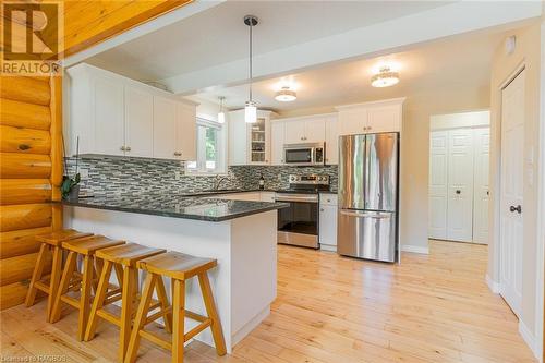 20 Sandy Pines Trail, Sauble Beach, ON - Indoor Photo Showing Kitchen With Upgraded Kitchen