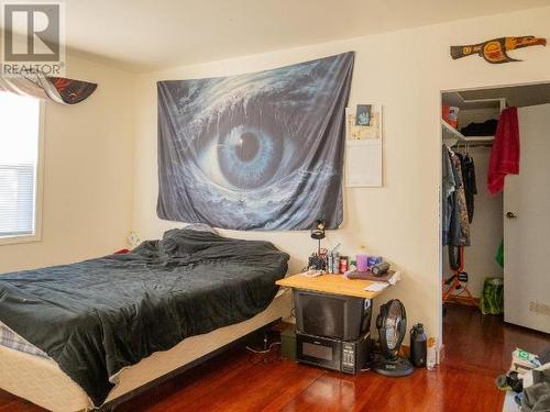 6836 Burnaby Street, Powell River, BC - Indoor Photo Showing Bedroom
