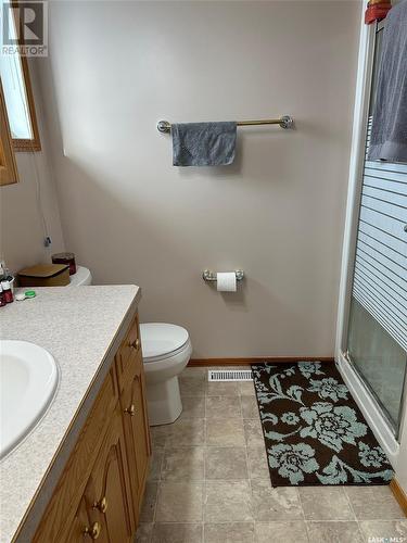 115 Carson Bay, Lampman, SK - Indoor Photo Showing Bathroom