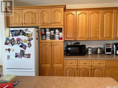 115 Carson Bay, Lampman, SK - Indoor Photo Showing Kitchen