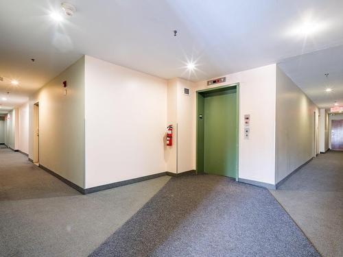 Ascenseur - 302-445 Av. Ste-Croix, Montréal (Saint-Laurent), QC - Indoor Photo Showing Other Room