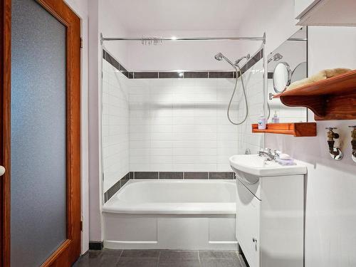 Salle de bains - 560  - 564 Rue Darling, Montréal (Mercier/Hochelaga-Maisonneuve), QC - Indoor Photo Showing Bathroom