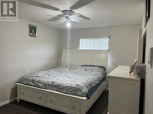 351 Fizet Avenue, Kelowna, BC - Indoor Photo Showing Bedroom