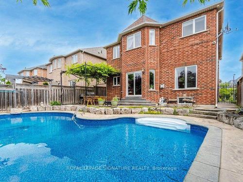 767 Sombrero Way, Mississauga, ON - Outdoor With In Ground Pool