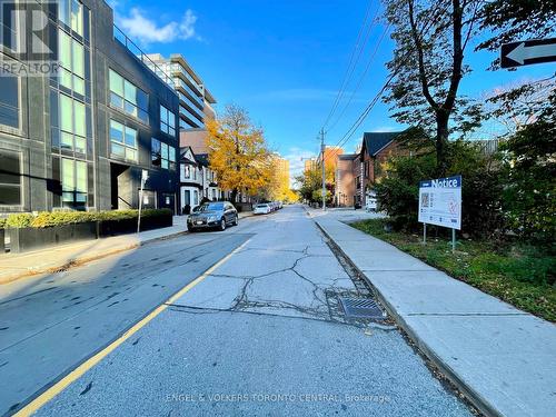 1A - 323 Queen Street E, Toronto (Moss Park), ON 