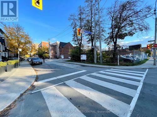 1A - 323 Queen Street E, Toronto (Moss Park), ON 