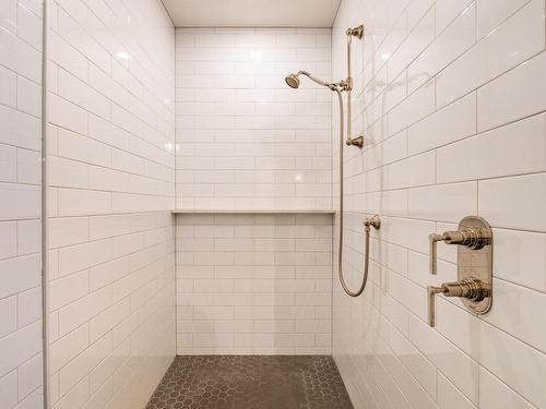 Ensuite bathroom - 723 Rue Des Chardonnerets, Mont-Saint-Hilaire, QC - Indoor Photo Showing Bathroom