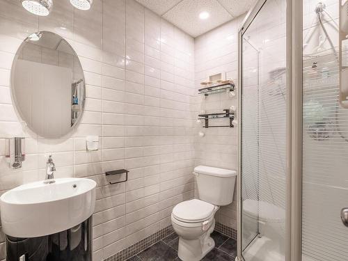 Bathroom - 723 Rue Des Chardonnerets, Mont-Saint-Hilaire, QC - Indoor Photo Showing Bathroom