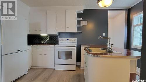 839 Main Street, Humboldt, SK - Indoor Photo Showing Kitchen With Double Sink