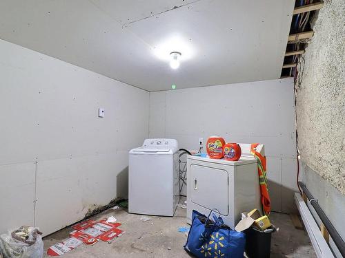 Salle de lavage - 431 Rue Royale, Malartic, QC - Indoor Photo Showing Laundry Room