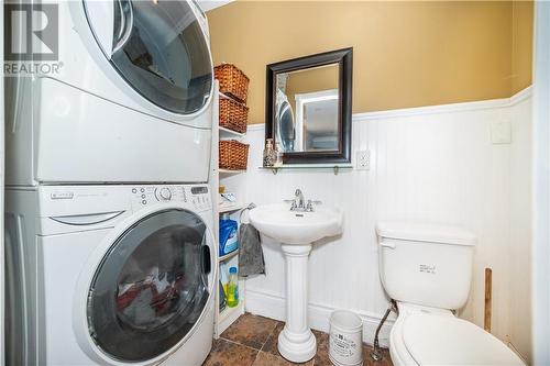 2271 Snake River Line, Cobden, ON - Indoor Photo Showing Laundry Room