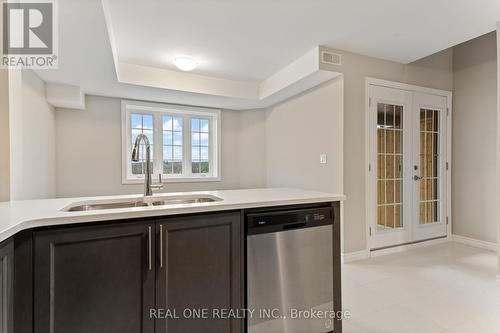 #23B -85 Mullin Dr, Guelph, ON - Indoor Photo Showing Kitchen With Double Sink