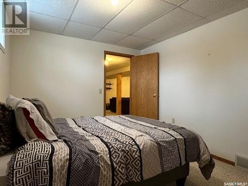 126 4Th Avenue W, Melville, SK - Indoor Photo Showing Bedroom