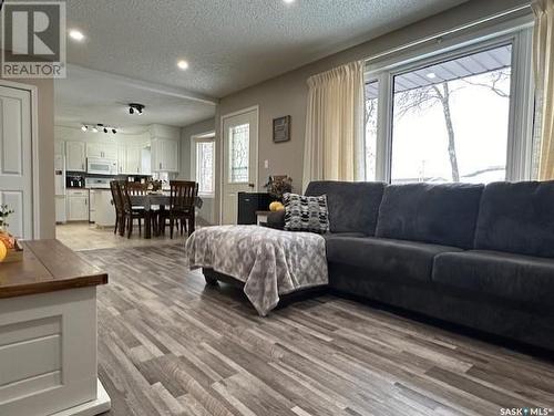 126 4Th Avenue W, Melville, SK - Indoor Photo Showing Living Room