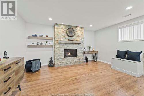 830 Woodbridge Drive, Harrow, ON - Indoor Photo Showing Living Room With Fireplace