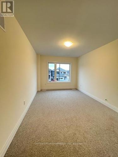 30 Daffodil Road, Springwater, ON - Indoor Photo Showing Other Room