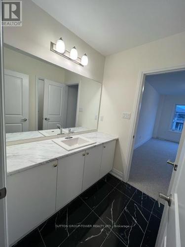 30 Daffodil Road, Springwater, ON - Indoor Photo Showing Bathroom