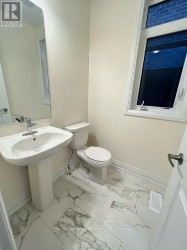 30 Daffodil Road, Springwater, ON - Indoor Photo Showing Bathroom