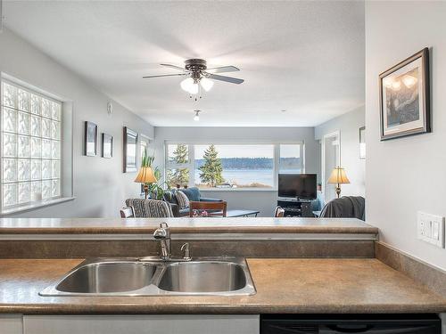 104-350 Island Hwy South, Campbell River, BC - Indoor Photo Showing Kitchen With Double Sink