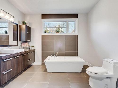 Salle de bains - 209 Rue Amelia-Bowman, Saint-Jean-Sur-Richelieu, QC - Indoor Photo Showing Bathroom