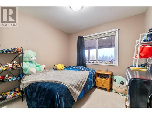 231 17 Street Se, Salmon Arm, BC - Indoor Photo Showing Bedroom