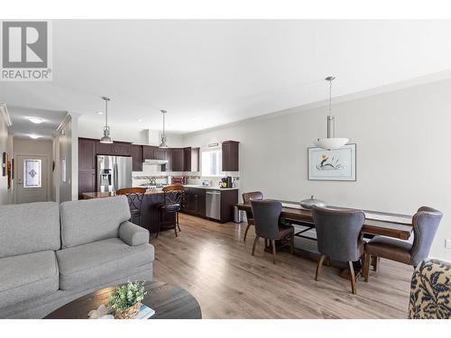 2068 Mallard Drive, Westbank, BC - Indoor Photo Showing Living Room