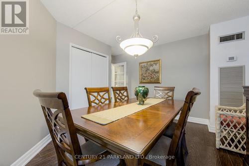 #403 -50 Baif Blvd, Richmond Hill, ON - Indoor Photo Showing Dining Room