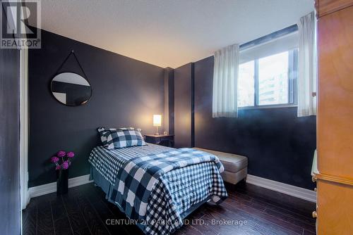 #403 -50 Baif Blvd, Richmond Hill, ON - Indoor Photo Showing Bedroom