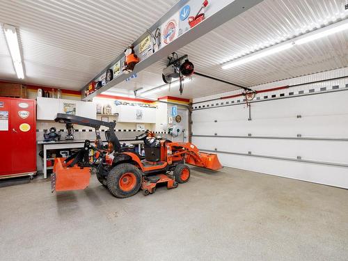 Garage - 1269 Route Harwood, Vaudreuil-Dorion, QC - Indoor Photo Showing Garage