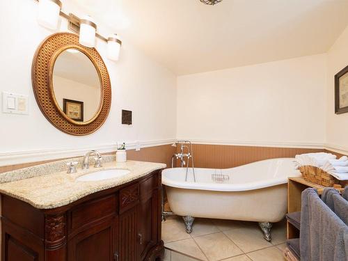 Salle de bains - 1269 Route Harwood, Vaudreuil-Dorion, QC - Indoor Photo Showing Bathroom