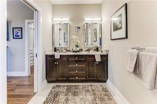 14 Harper Boulevard, Brantford, ON - Indoor Photo Showing Bathroom