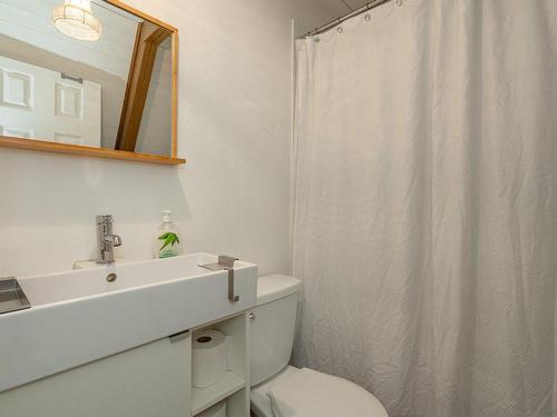 Bathroom - 13 Rue Des Chênes, Orford, QC - Indoor Photo Showing Bathroom