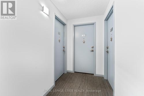 #304 -21 East Ave S, Hamilton, ON - Indoor Photo Showing Other Room