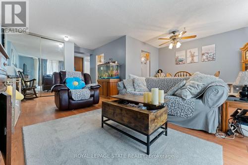 #304 -21 East Ave S, Hamilton, ON - Indoor Photo Showing Living Room