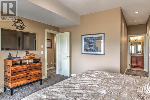 304 Cordon Place, Vernon, BC - Indoor Photo Showing Bedroom
